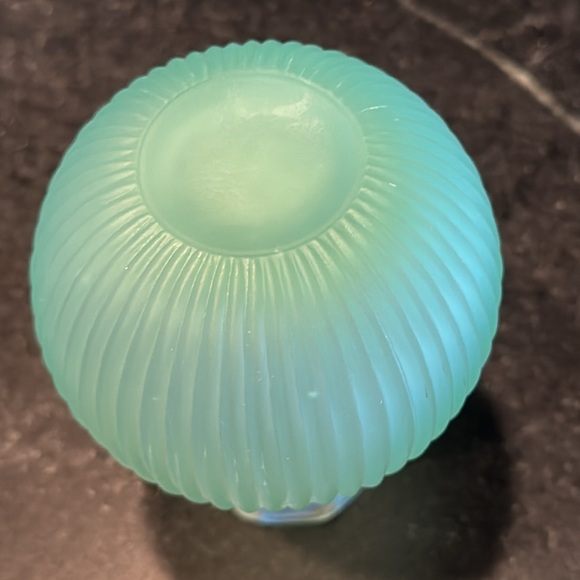 Vintage Small Vase - Picture 5 of 6